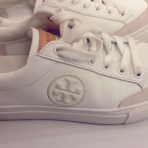 Tory Burch Size 5.5 Sneakers